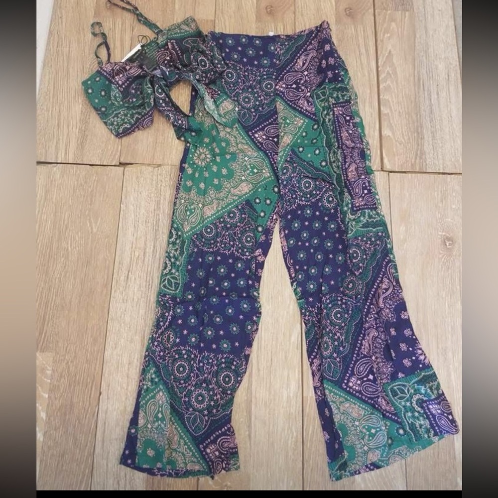 Olivaceous bandana pattern cotton wide leg flare pants size M